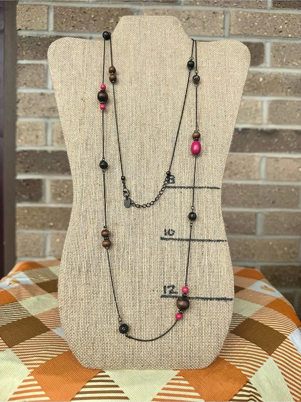 Claire's Y2K Long Wooden & Pink Beaded Chain Necklace